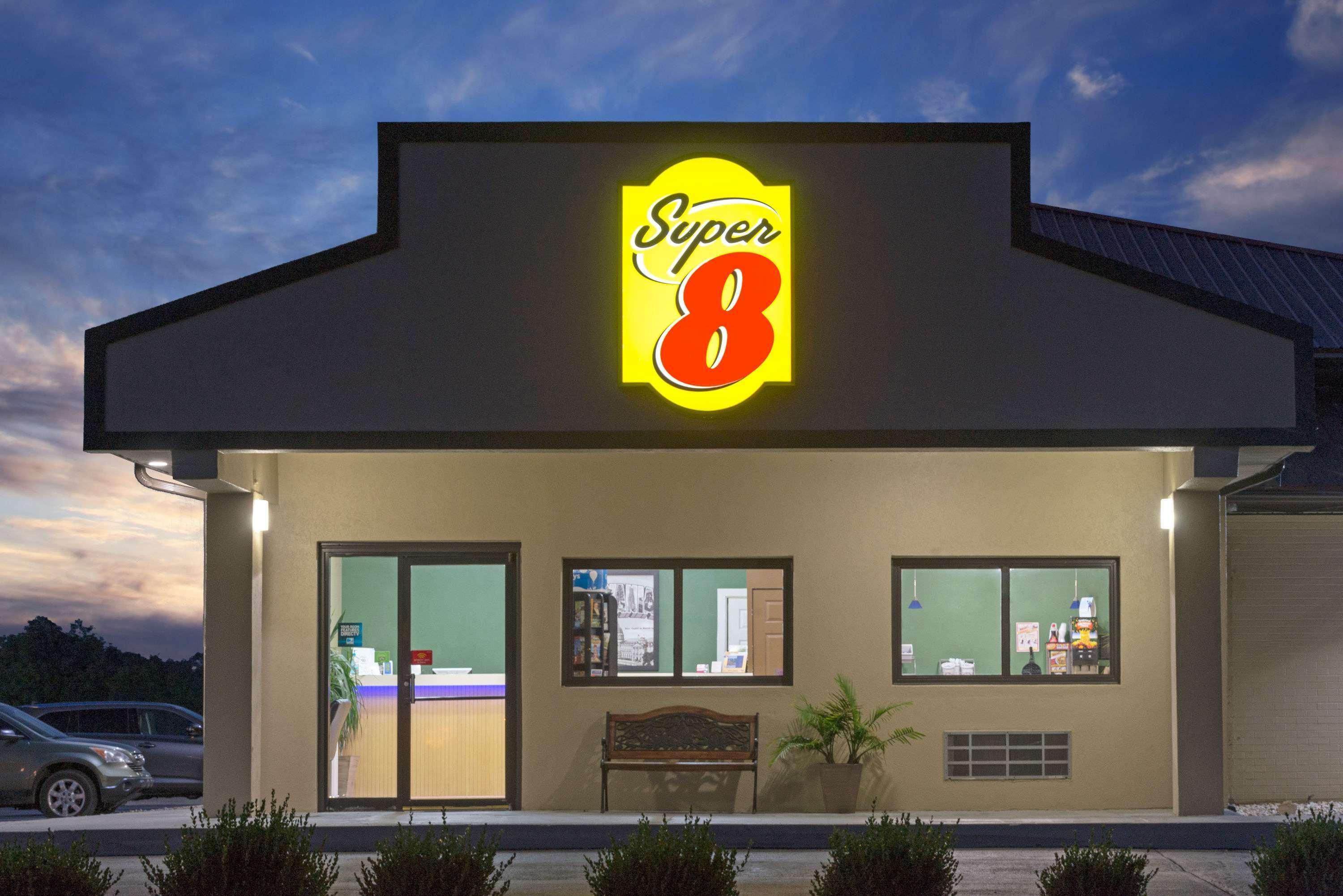 Super 8 By Wyndham Greencastle Eksteriør billede